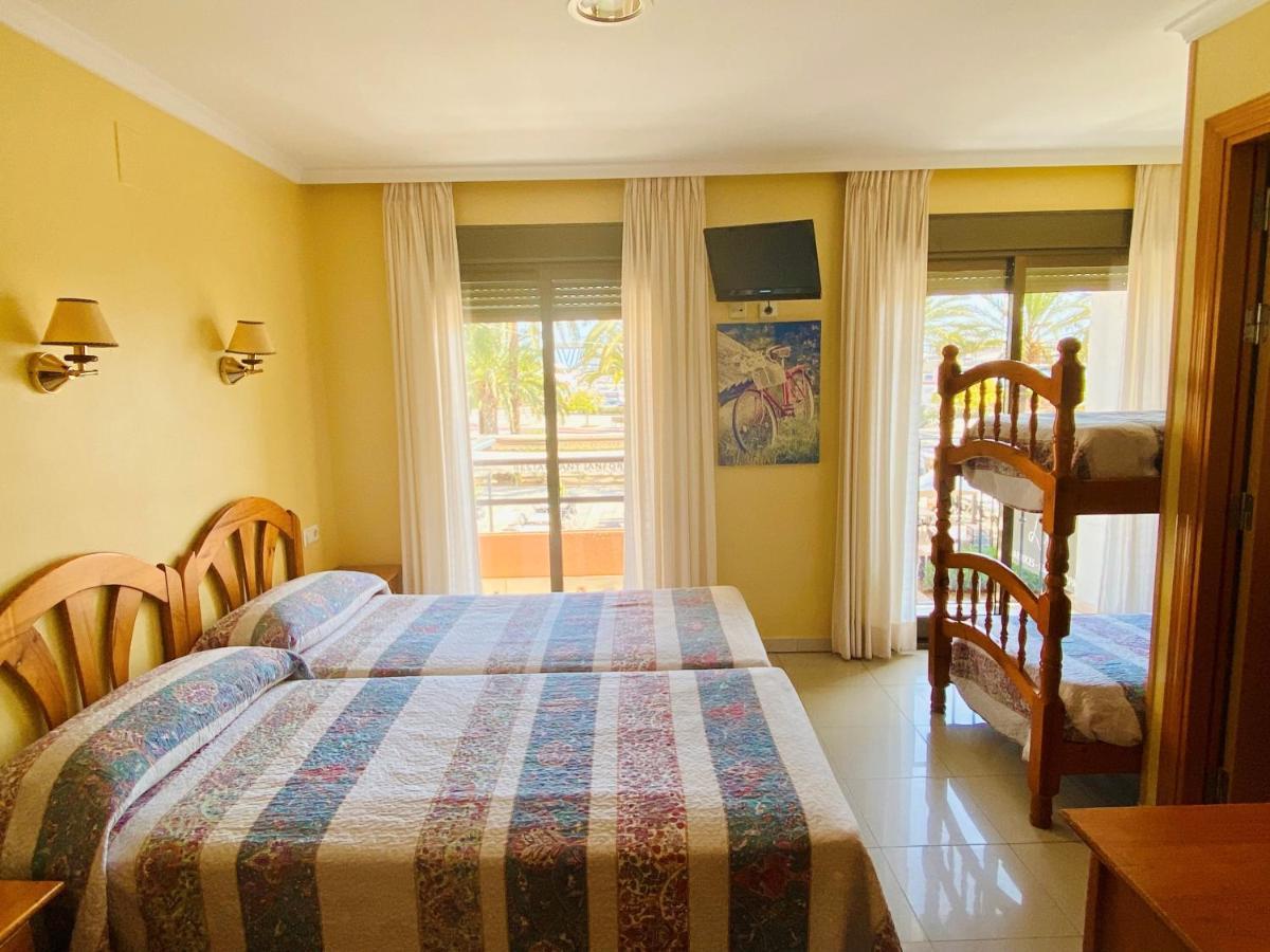 Hostal L'Anfora Дения Экстерьер фото