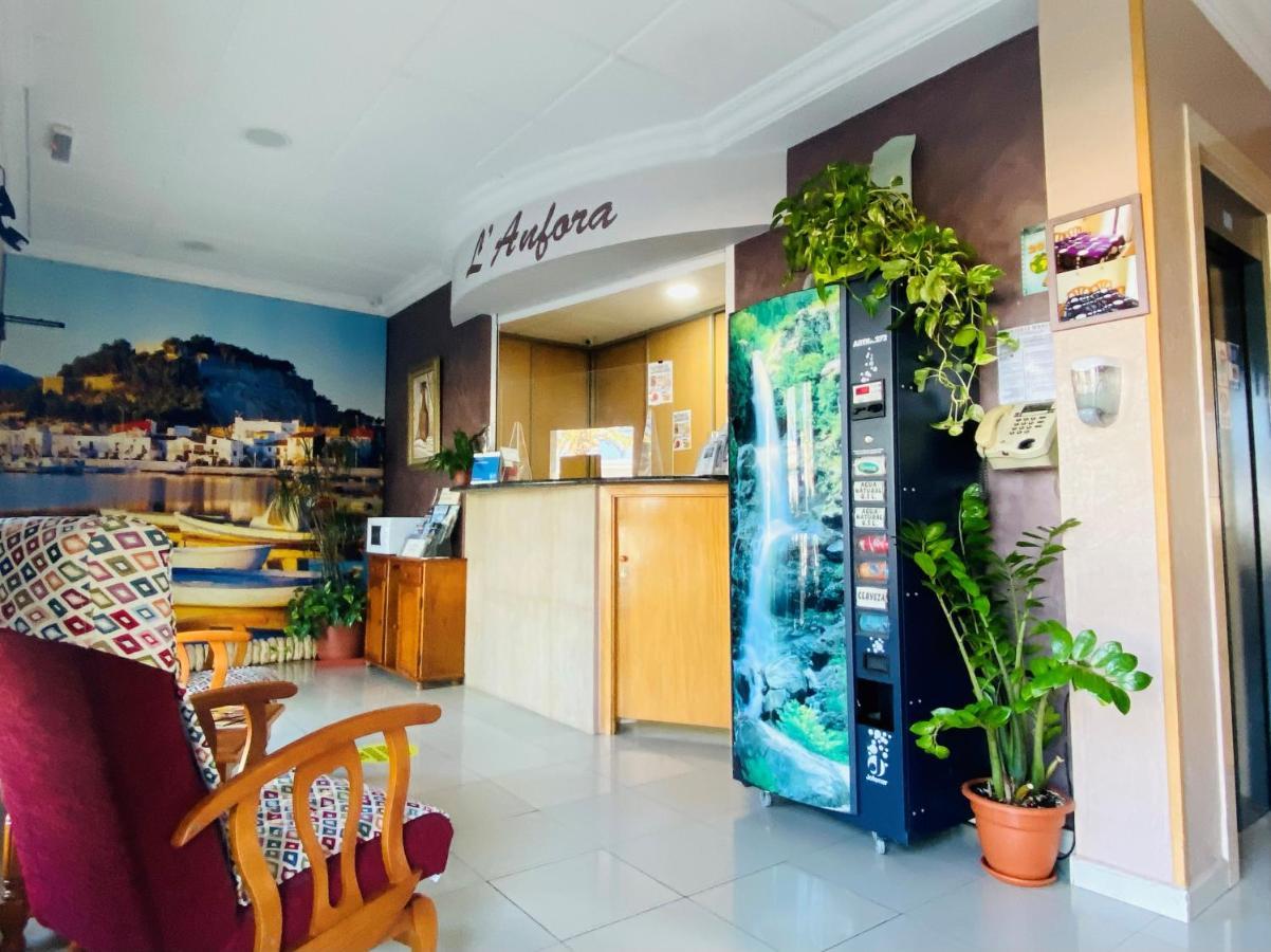 Hostal L'Anfora Дения Экстерьер фото