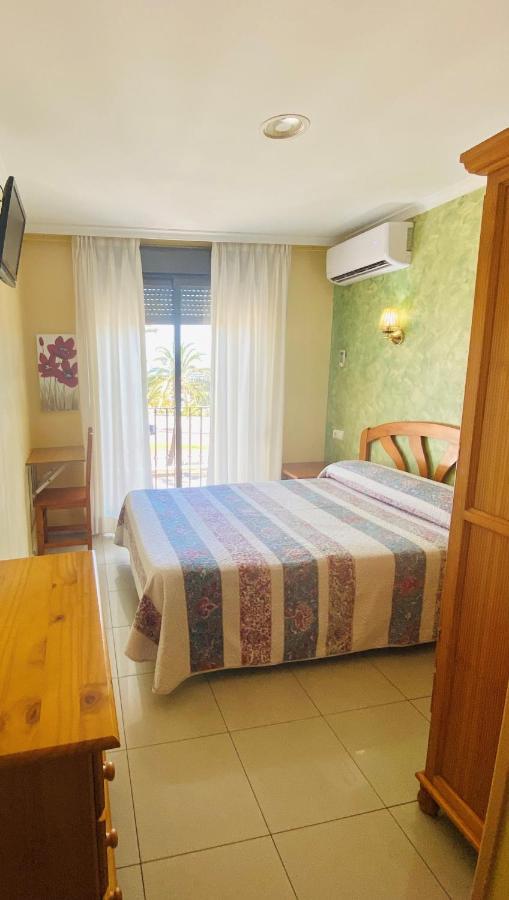 Hostal L'Anfora Дения Экстерьер фото