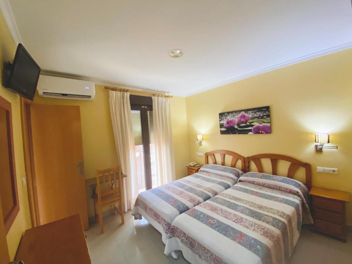 Hostal L'Anfora Дения Экстерьер фото